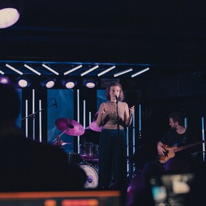 Her spillede jeg på Walthers musikcafé i Skanderborg. Juni 2024. 