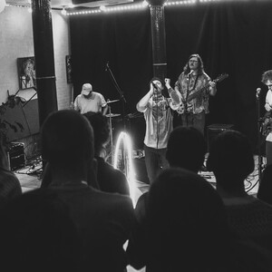 Nima live in concert