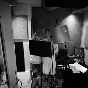 I studion sammen med Stina Ekblad til albummet: Vattnets spegel